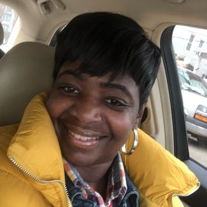 Meet your Posher, Dena